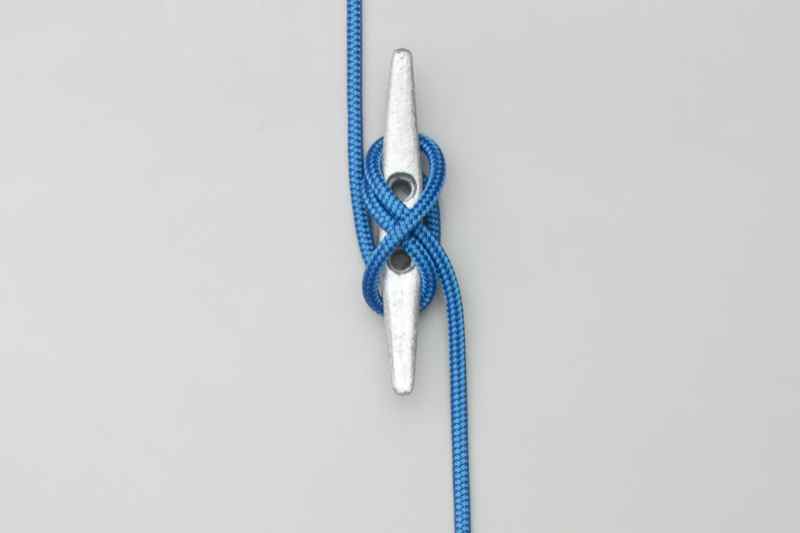 Animation: Cleat Hitch for a Halyard Tying Cleat Hitch (Halyard), Step-by-Step Animation