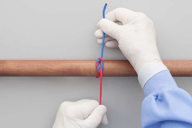 Animation Tying the One Handed Ligature, Pulling Technique