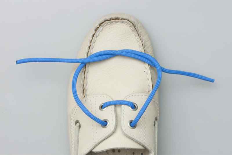 tie shoelaces without bow