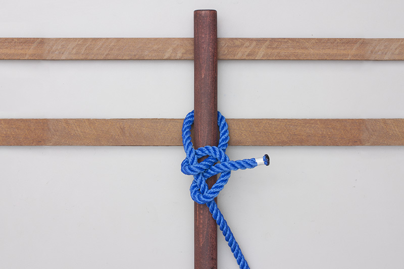 Animation: Two Half Hitches Tying , Step-by-Step Animation